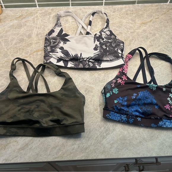 Lululemon sports bras - Picture 1 of 4